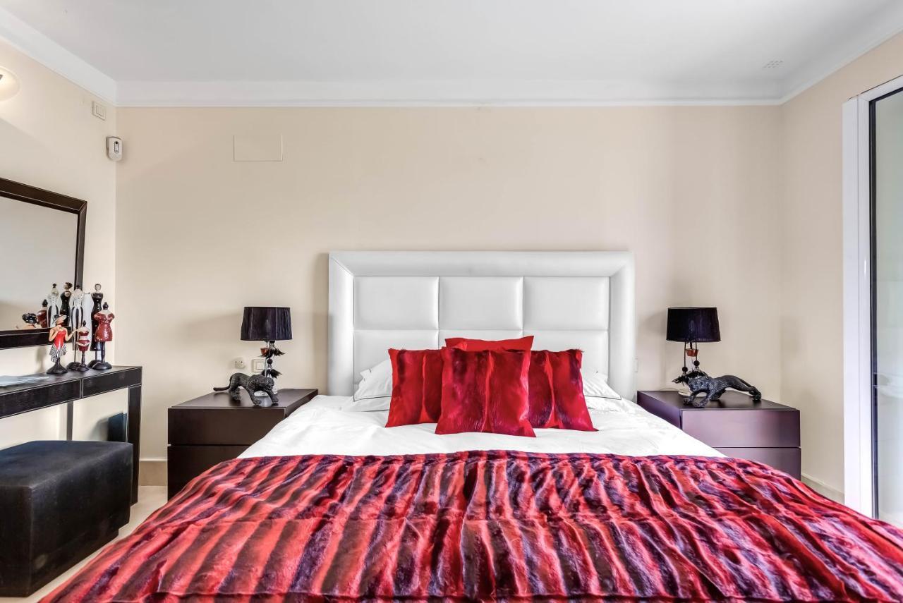 Yolo Spaces - Sotogrande - Puerto Boutique Apartment Exteriör bild