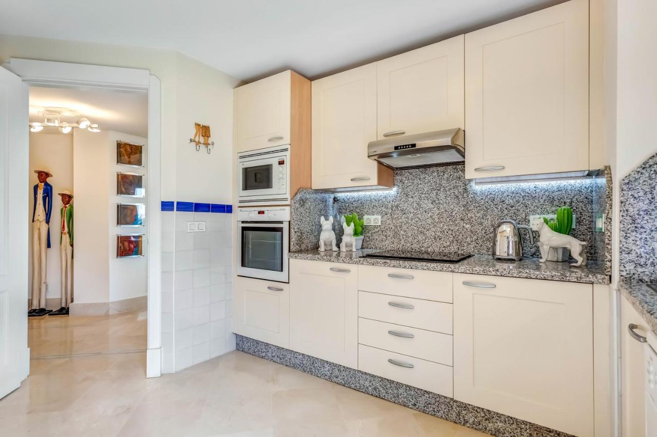 Yolo Spaces - Sotogrande - Puerto Boutique Apartment Exteriör bild