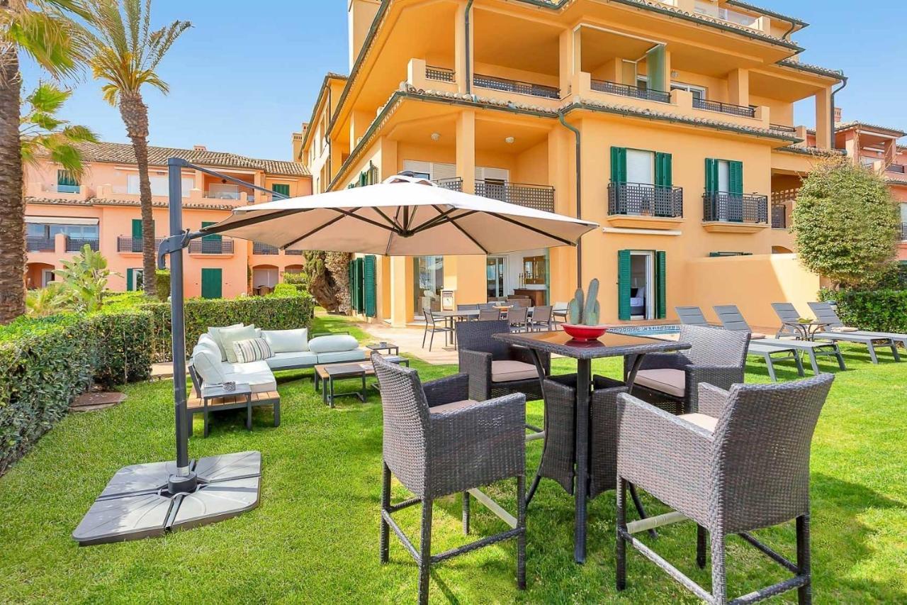 Yolo Spaces - Sotogrande - Puerto Boutique Apartment Exteriör bild